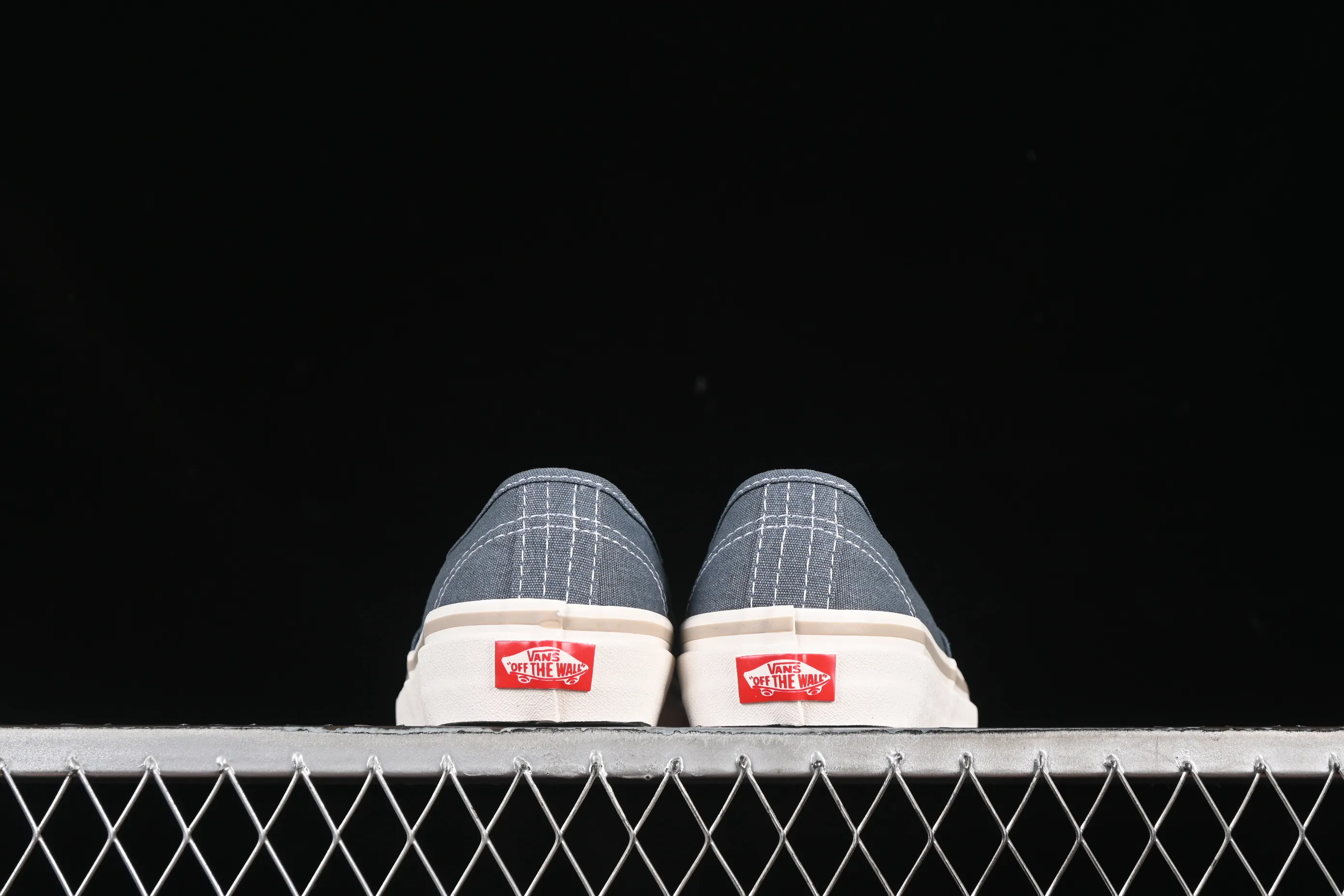 All categories Vans Vans series Vans Low Vans low-top Vans Authentic Reissue 44 Vans official high-end branch low-top casual sneakers VN000CW2RV2